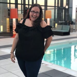 Meet your Posher, Lauren